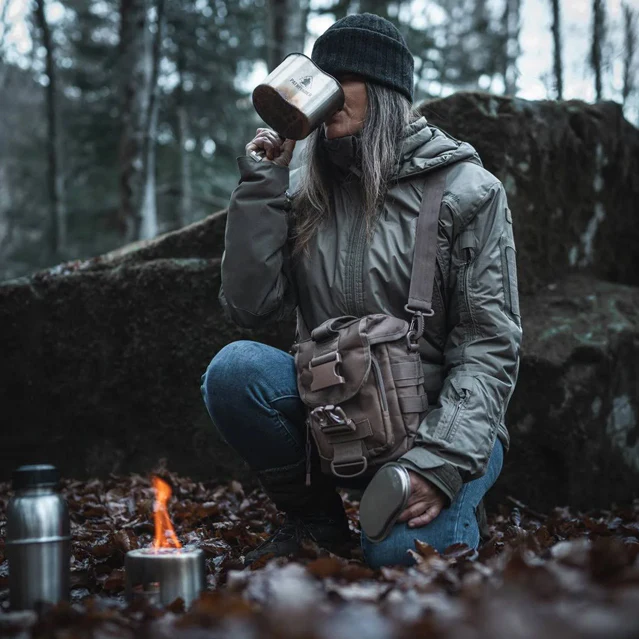 Cocinado y equipo para campamento